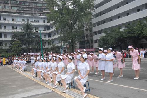 四川省達(dá)州中醫(yī)學(xué)校2019年報(bào)名條件、招生要求、招生對(duì)象