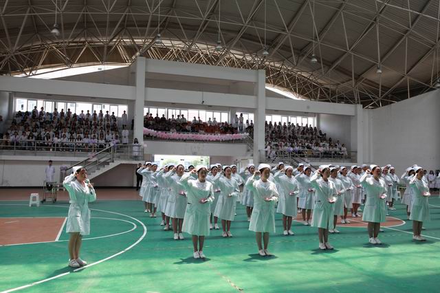 成都中醫(yī)藥大學(xué)附院針灸學(xué)校龍泉校區(qū)2019年報(bào)名條件、招生要求、招生對(duì)象